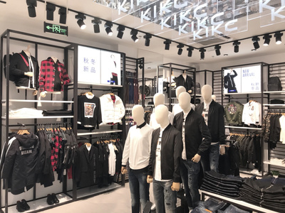 KIKC多品類集合店盛大開業，創新跨界模式引爆漢街萬達服裝服飾零售